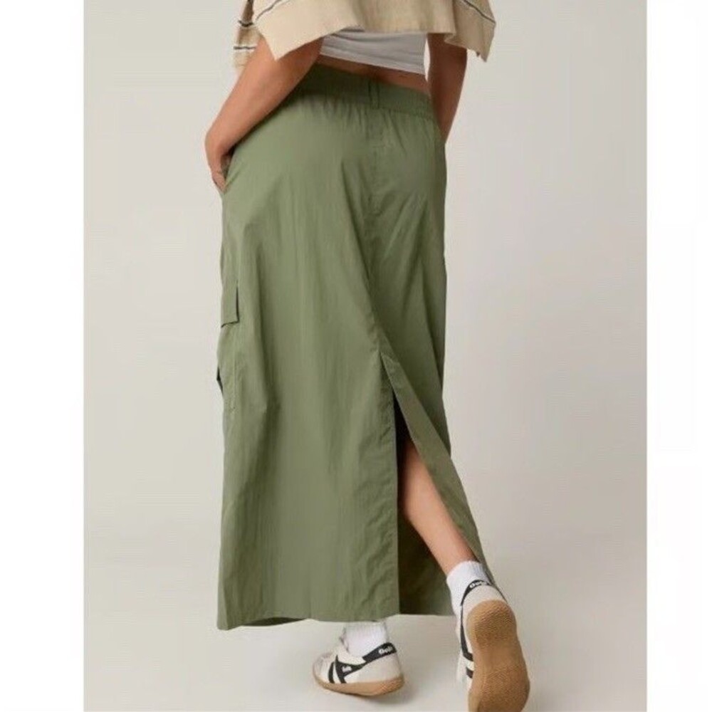 OFFLINE By Aerie On The Move Cargo Maxi Skirt Sage Green Utility Pocket NWOT L - Picture 4 of 16
